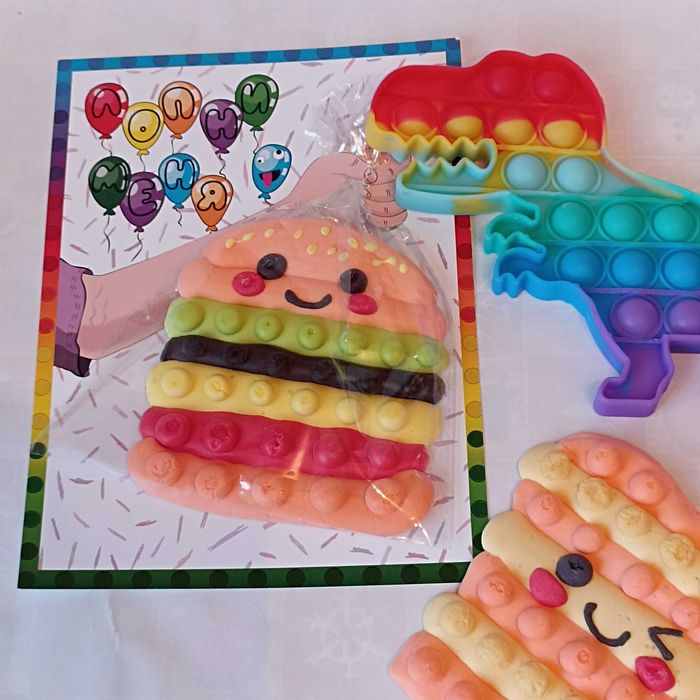 Поп ит съедобный из маршмеллоу.