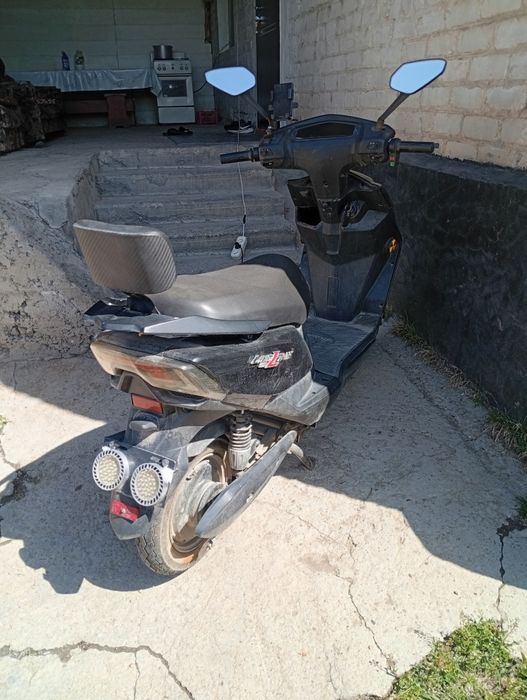 электр скутер продам идеально состояние