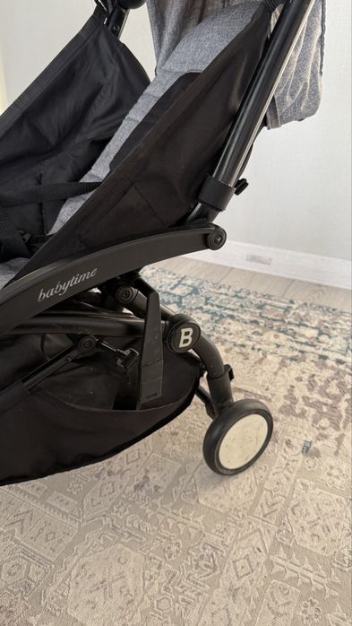 Коляска прогулочная