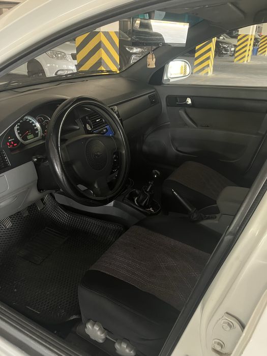 Chevrolet Lacetti 2010, 1.8 бензин, механика, пробег 191 500 км.