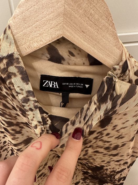 Рокля от зара нова