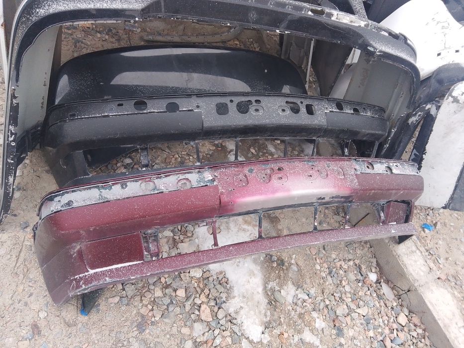 Продам бампер бмв е 34