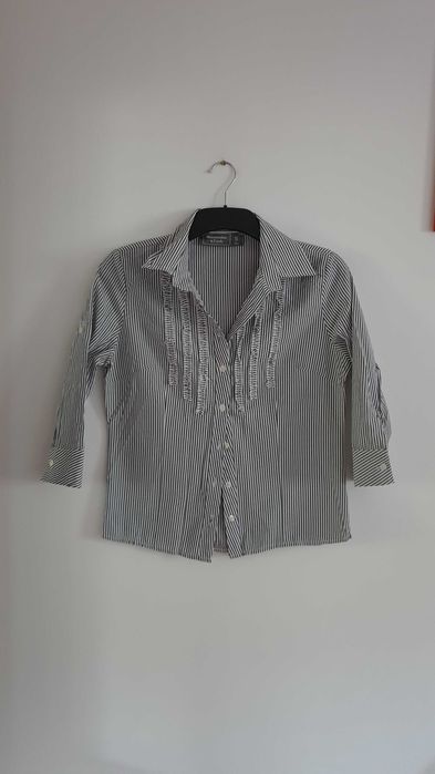 Camasa L Abercrombie, noua fara eticheta