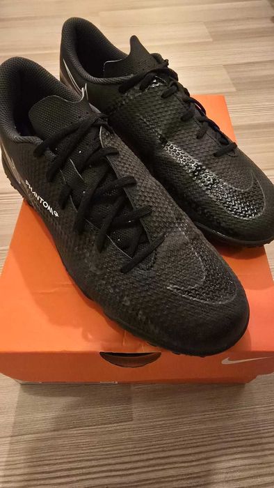 VAND: Pantofi fotbal NIKE Phantom GT2 Club TF