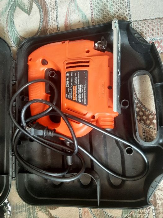 Электролобзик продам