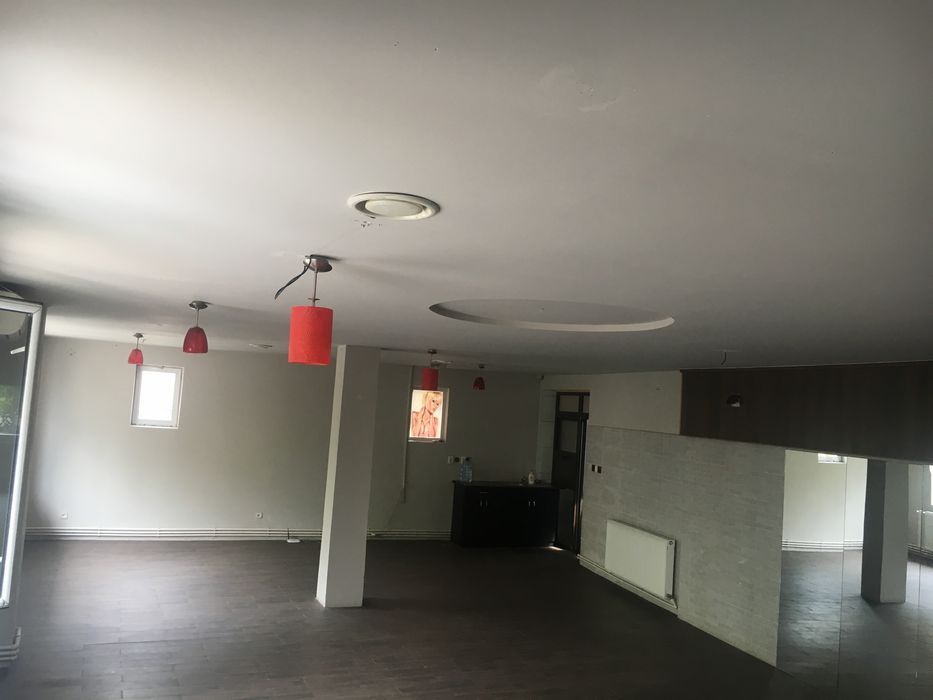 Spatiu comercial 100 m2