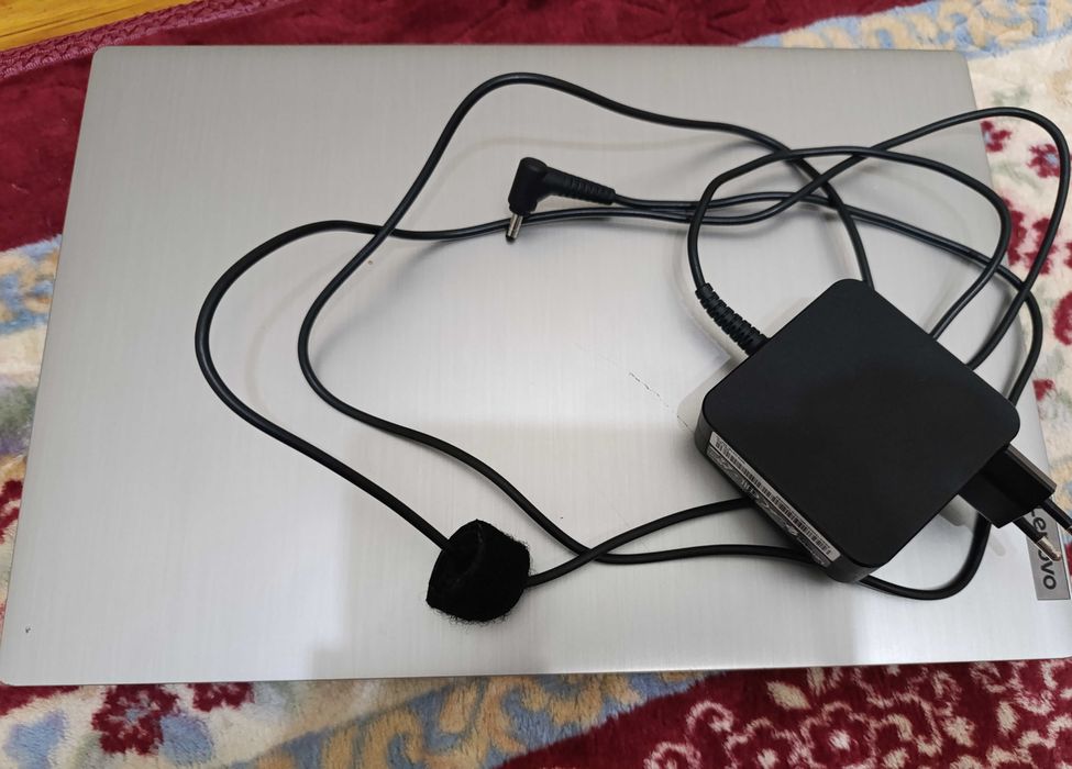 Noutbuk core i3 yangidek