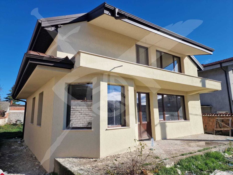 Къща в село Калояново!