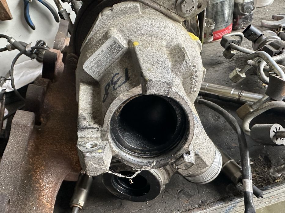 Turbina Turbosuflanta 2.0 tdi CRL CRLB CRM CRMB 150 cp euro 6 VW PASSAT B8 Skoda Octavia 3 superb Audi a3 8v 8y actuator