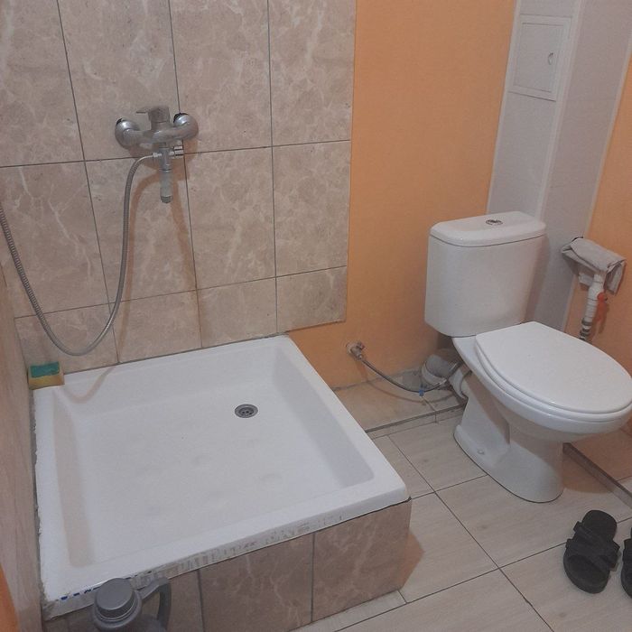 Шахрисабздан квартира сотилади.