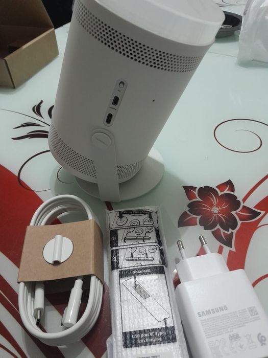 Videoproiector samsung freestyle 2 nou