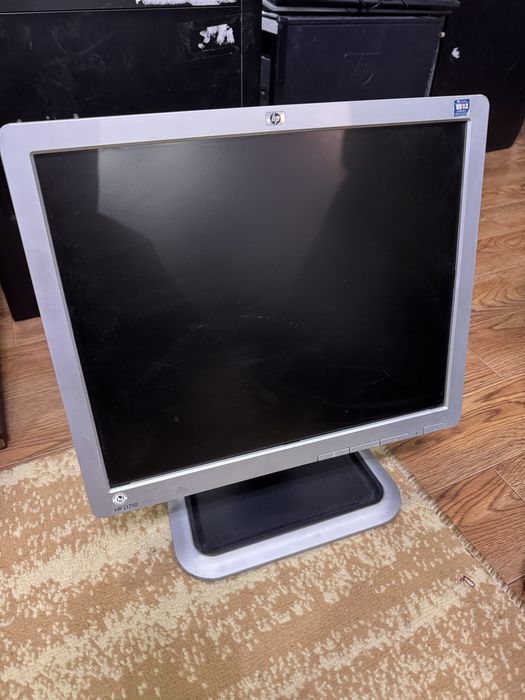 Монитор HP L1710