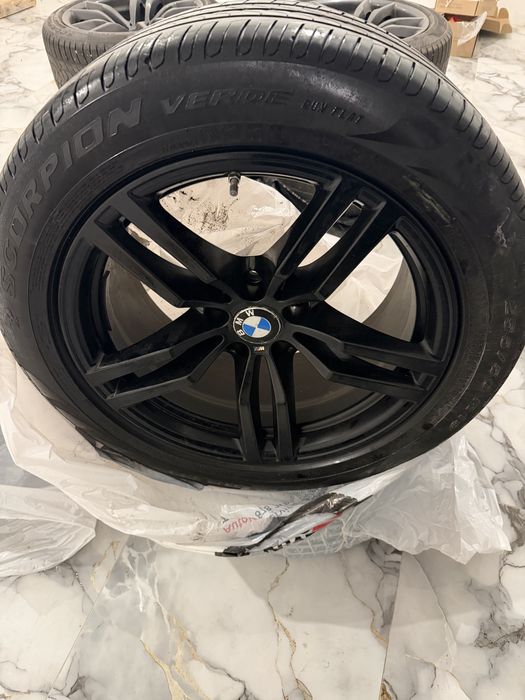 Vand jante BMW M R19 + anvelope  Pirelli 255/50 stare bună