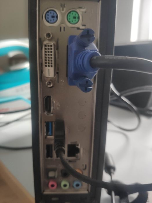 PC complet + monitor BenQ – Quad Core / 4GB / 1TB