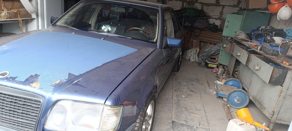 Срочно Продам авто. Мерседес бенз Е 230