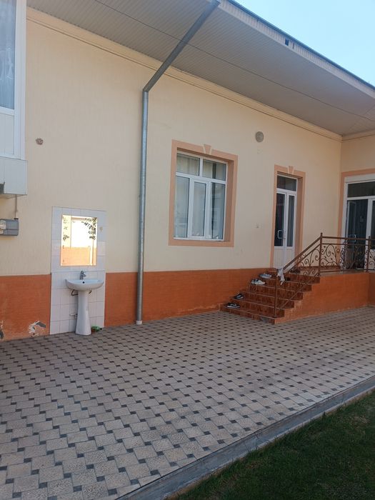 Hovli sotiladi Huvaydoda