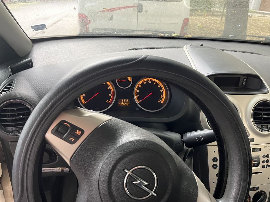 Opel corsa D 1.4 газ/бензин