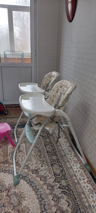 Детский монеж и стуля  для кормления