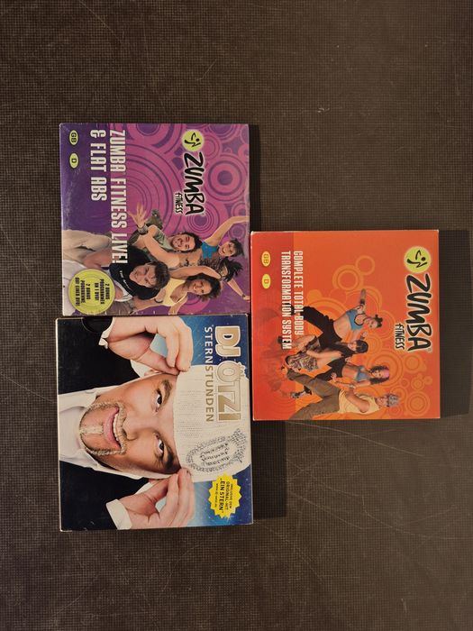 Vând 16 CD muzica usoara mixta straina artisti internationalii celebri