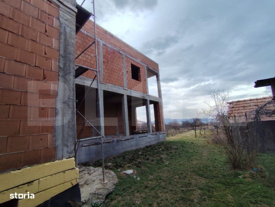 Casa individuala, 5 camere, 350 mp, zona Sard