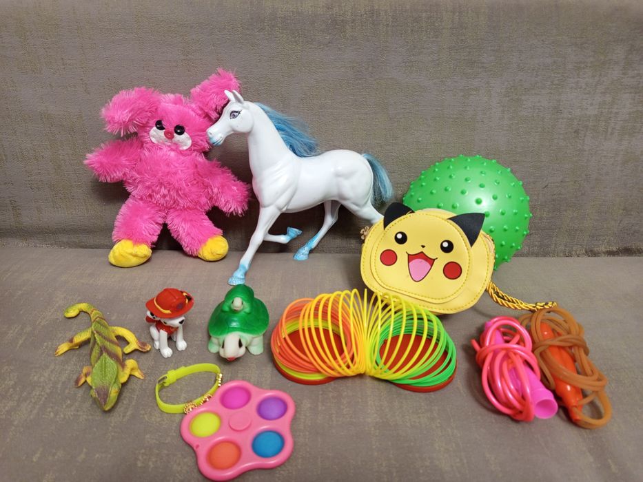 Отдам хорошие игрушки