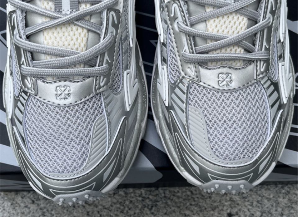 OFF-WHITE Be Right Back