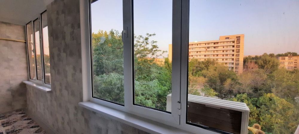 Srochno 3 xonalik gorniy institut oldida uy jihozlari bilan sotiladi