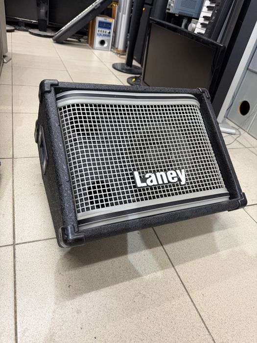 Китарен усилвател Laney