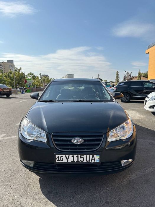 Hyundai Avante x16 sotiladi