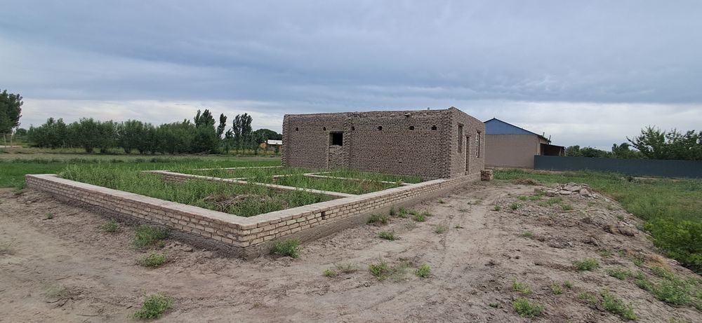 Qurilishi tugallanmagan Joy o'rin sotiladi