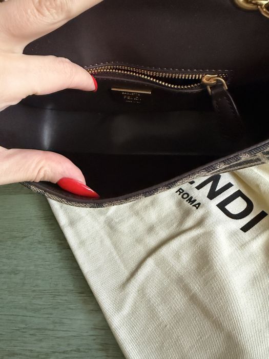 Малка Чанта Fendi