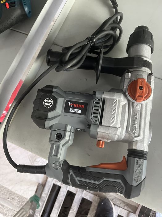 Перфоратор СДС макс