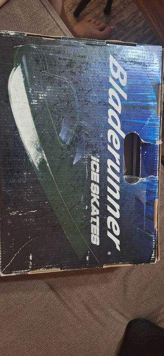 Продаю детские коньки