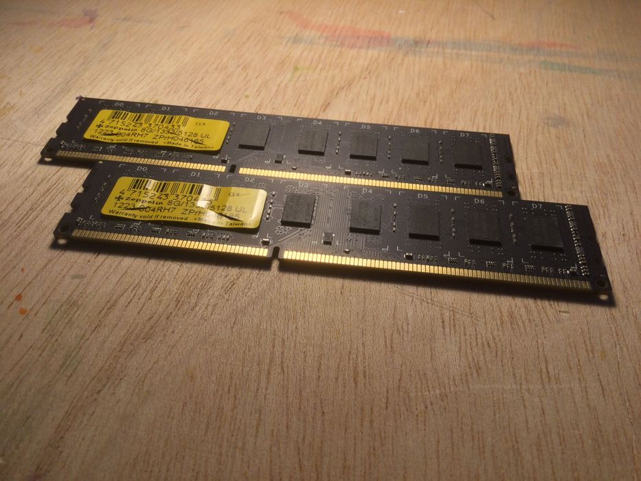 Set Memorii RAM Zeppelin 8gb x2 (16gb) Dual Channel