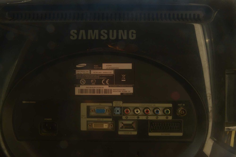 Samsung SyncMaster 932MW монитор/ екран 19 inch