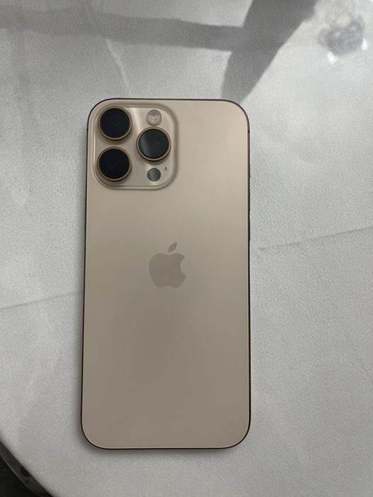 Айфон 16про мах