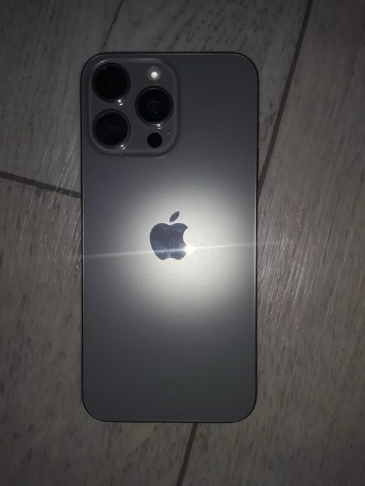 Продам iPhone 15 Pro Max