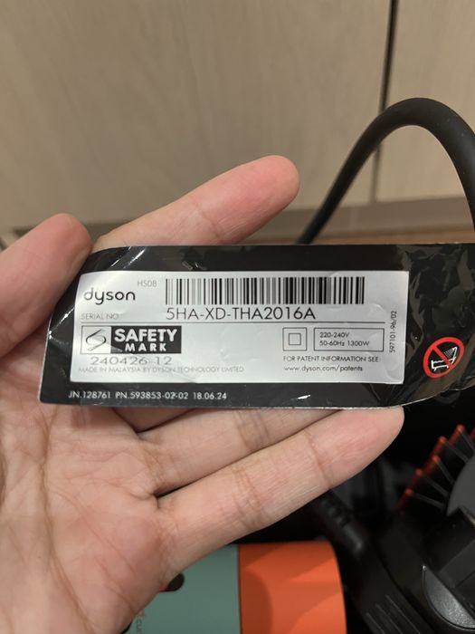Продам dyson airwrap срочно