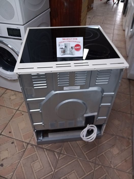 Чисто нова свободно стояща печка с керамичен плот Gorenje ретро дизайн с две години гаранция!