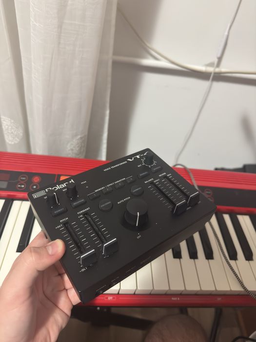 Interfață audio Roland VT-4