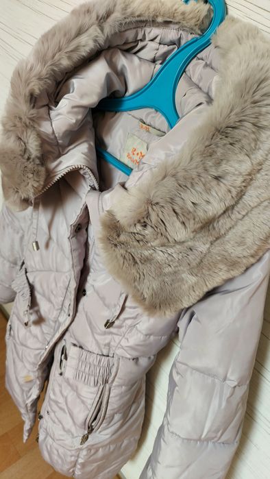 Пуховик для девочки на рост 140, кролик