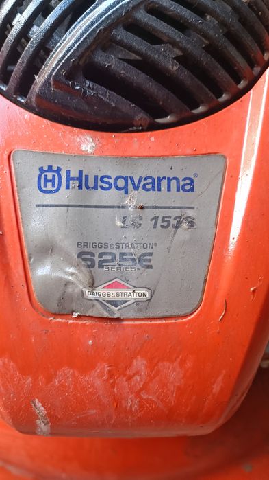 Mașina de tuns gazon Husqvarna