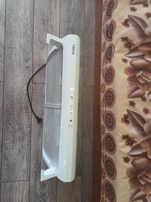 Продавам Аспиратор ТЕКА C6420