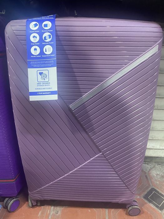 Полипрапиленовый чемодан