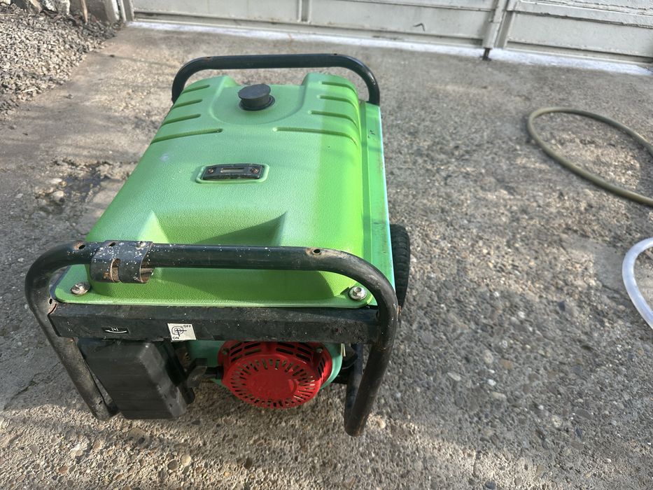 Camping generator cort casa de vacantă  2,8 kw