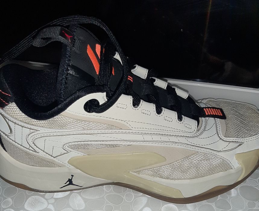 Маратонки Nike MD Runner и Nike Jordan Luka