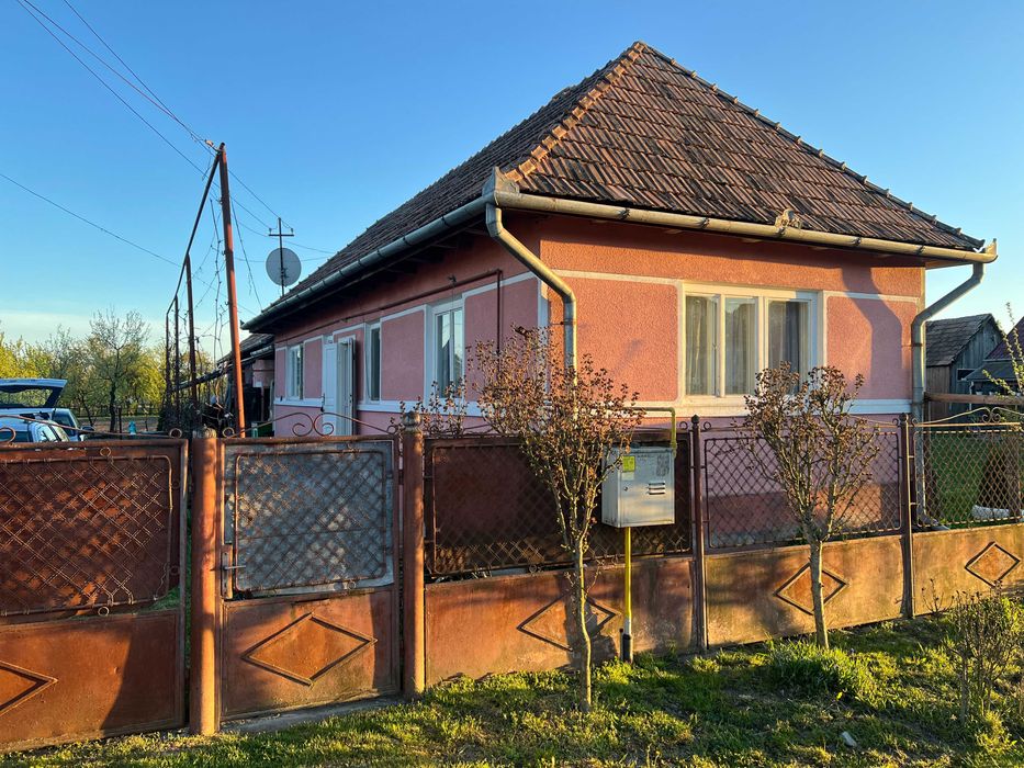 Casa de locuit 92mp in stare buna, teren generos 900mp aproape de oras