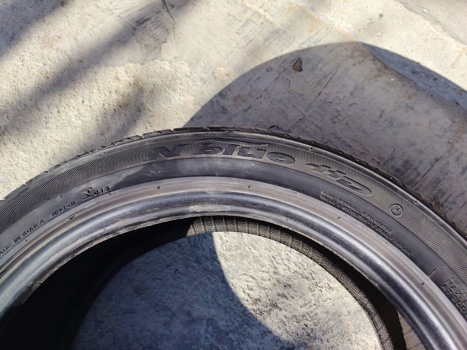 Б/у шины машины.