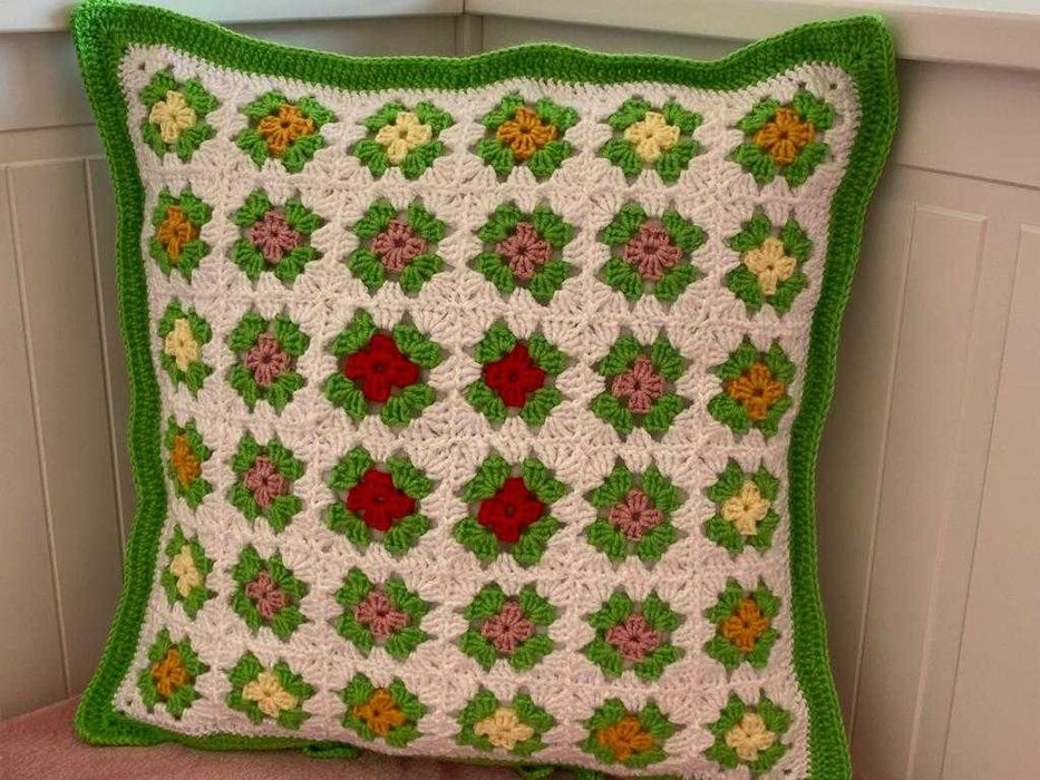 Fata de perna crosetata manual, 35x35cm, acrilic anti-pilling