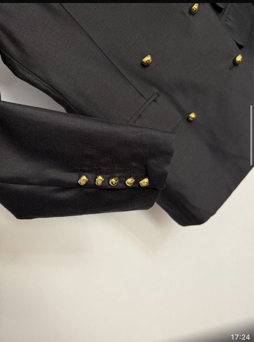 Классический костюм.